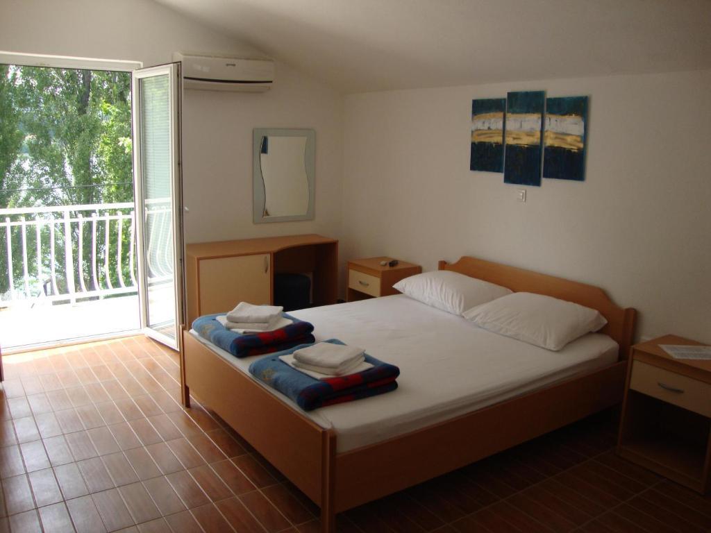 Franic Bacina Lakes Apartments Ploce  Room photo