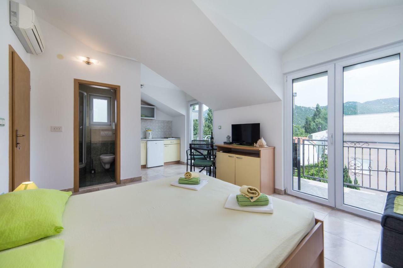 Franic Bacina Lakes Apartments Ploce  Exterior photo