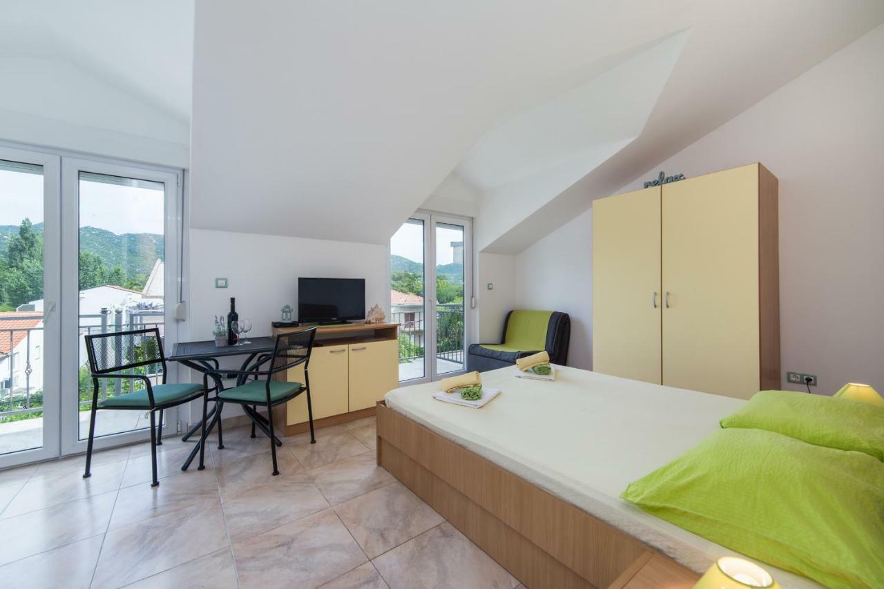 Franic Bacina Lakes Apartments Ploce  Exterior photo